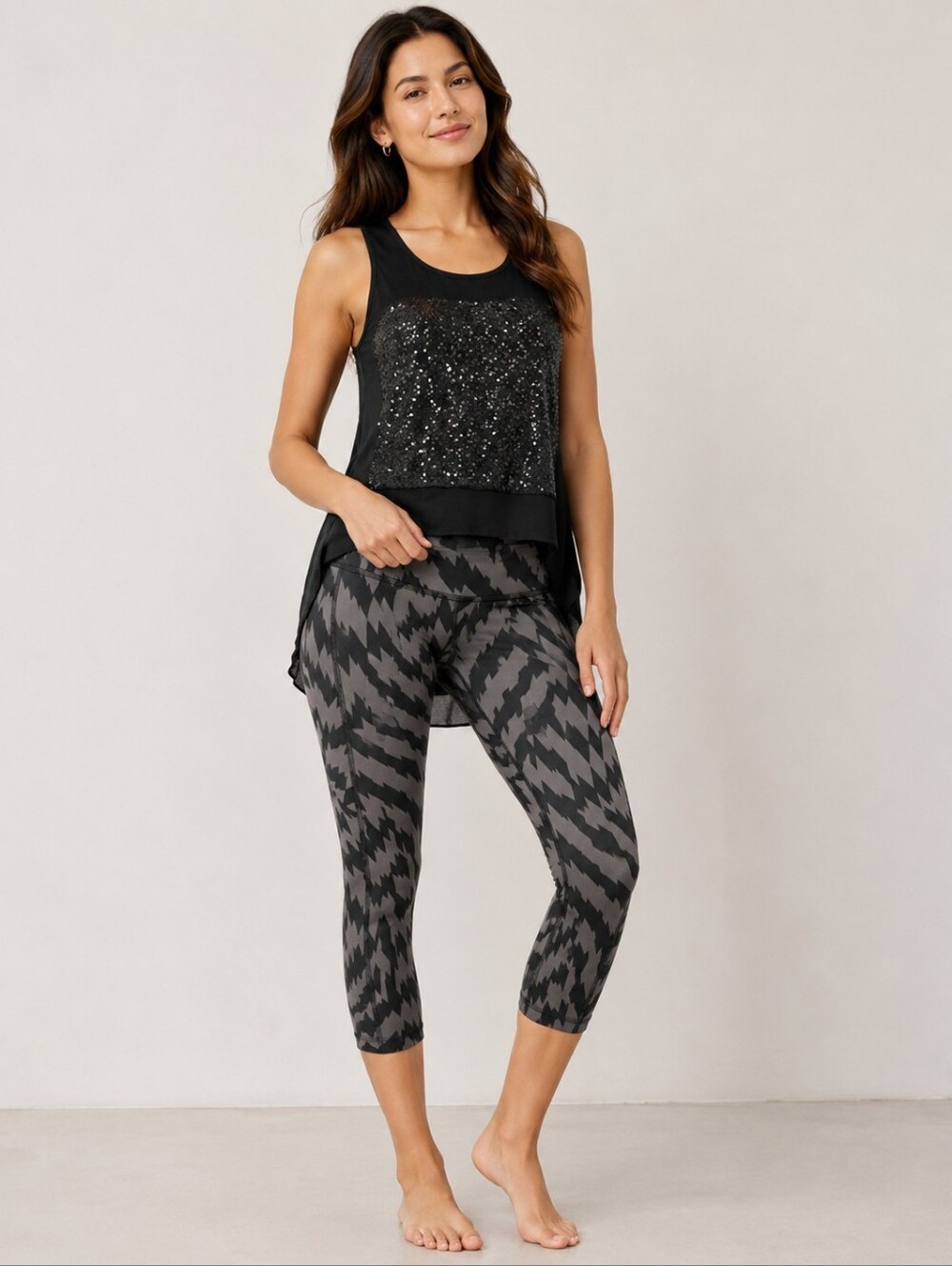 Lululemon Small Gray Black Ikat Print Crop Capri Leggings Yoga Workout Athletic